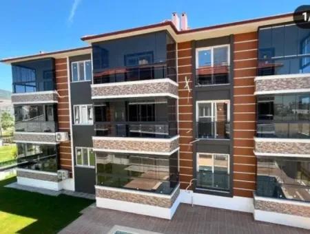 Cesur Emlak'dan Havuzlu Sitesi Satılık Konutları Ref.code:6698