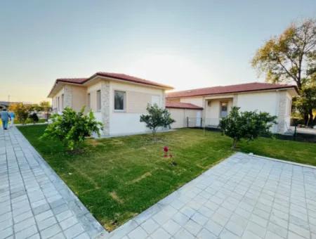 3 1 Einstöckige Freistehende Villa Mit Pool Auf 750M2 Grundstück In Ortaca Akıncı