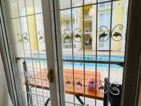 3 1 Wohnung Zum Verkauf Mit Eigenem Bad In Einem Komplex Mit Pool