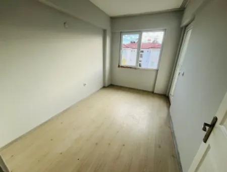 3 1 Geschlossene Küche Wohnzimmer Wohnung Zum Verkauf In Einem Komplex