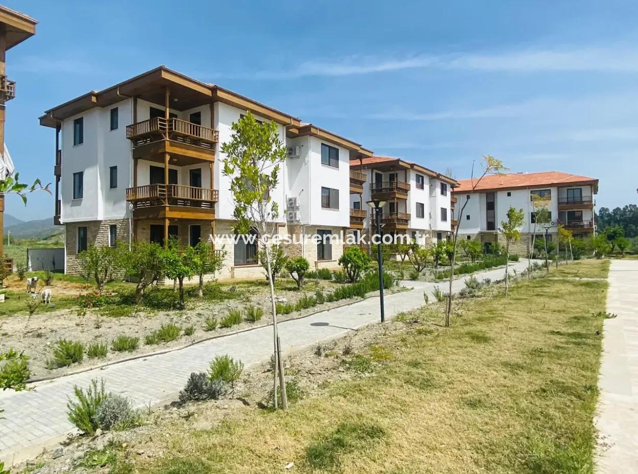 Dalaman Akçataş Mevkii Havuzlu Sitesi 2 1 Daire Ref.kodu:5732.