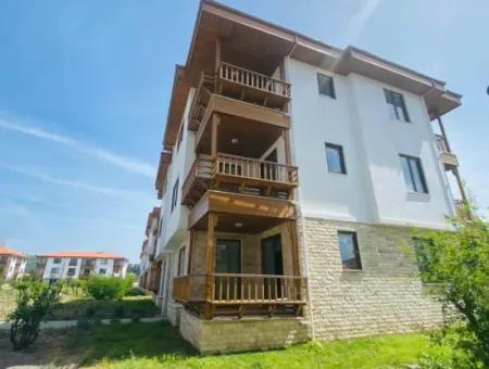 Dalaman Akçataş Mevkii Havuzlu Sitesi 2 1 Daire Ref.kodu:5732.