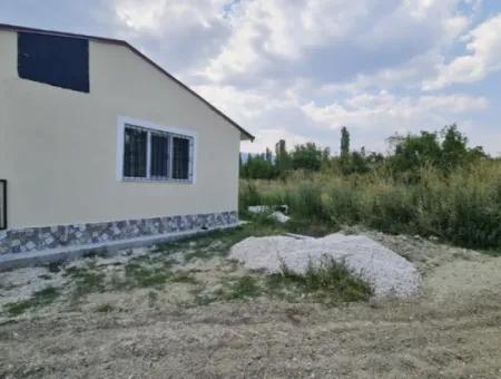 Detached House In 1137M2 Land In Burdur Gölhisar Ref.code:bda178