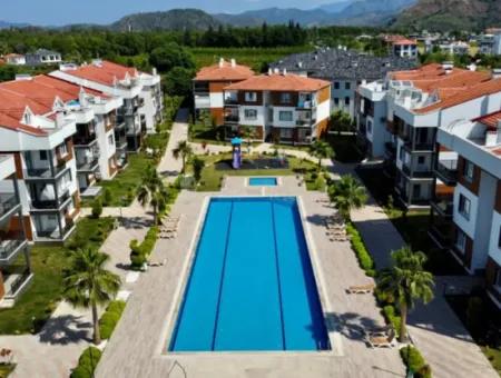 2 1 Flat For Sale In Altintas Mevkýi Pool Site Refcode:5549