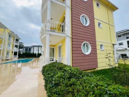 3 1 Apartment For Sale With En-Suite Bathroom In A Complex With Pool