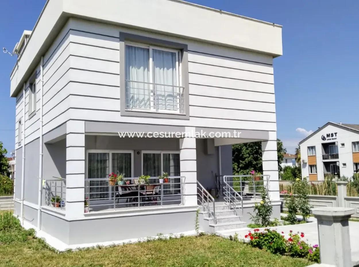 Cesur Emlak'tan Satılık 333M2 Arsa İçerisinde  3+1 Müstakil Villa  Ref.kodu:5740