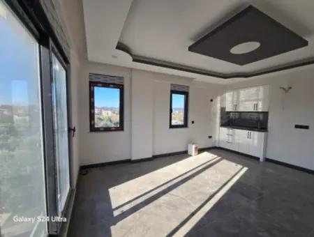 Cesur Emlak'tan Satılık 4+2 205M2 Havuzlu Triplex Villa