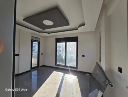 Cesur Emlak'tan Satılık 4+2 205M2 Havuzlu Triplex Villa