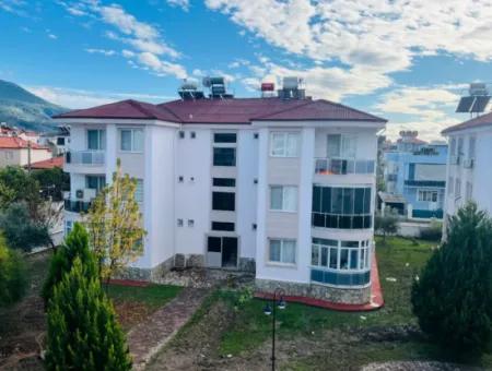 Site İçerisinde Satılık 3+1 Kapalı Mutfak Salon Daire