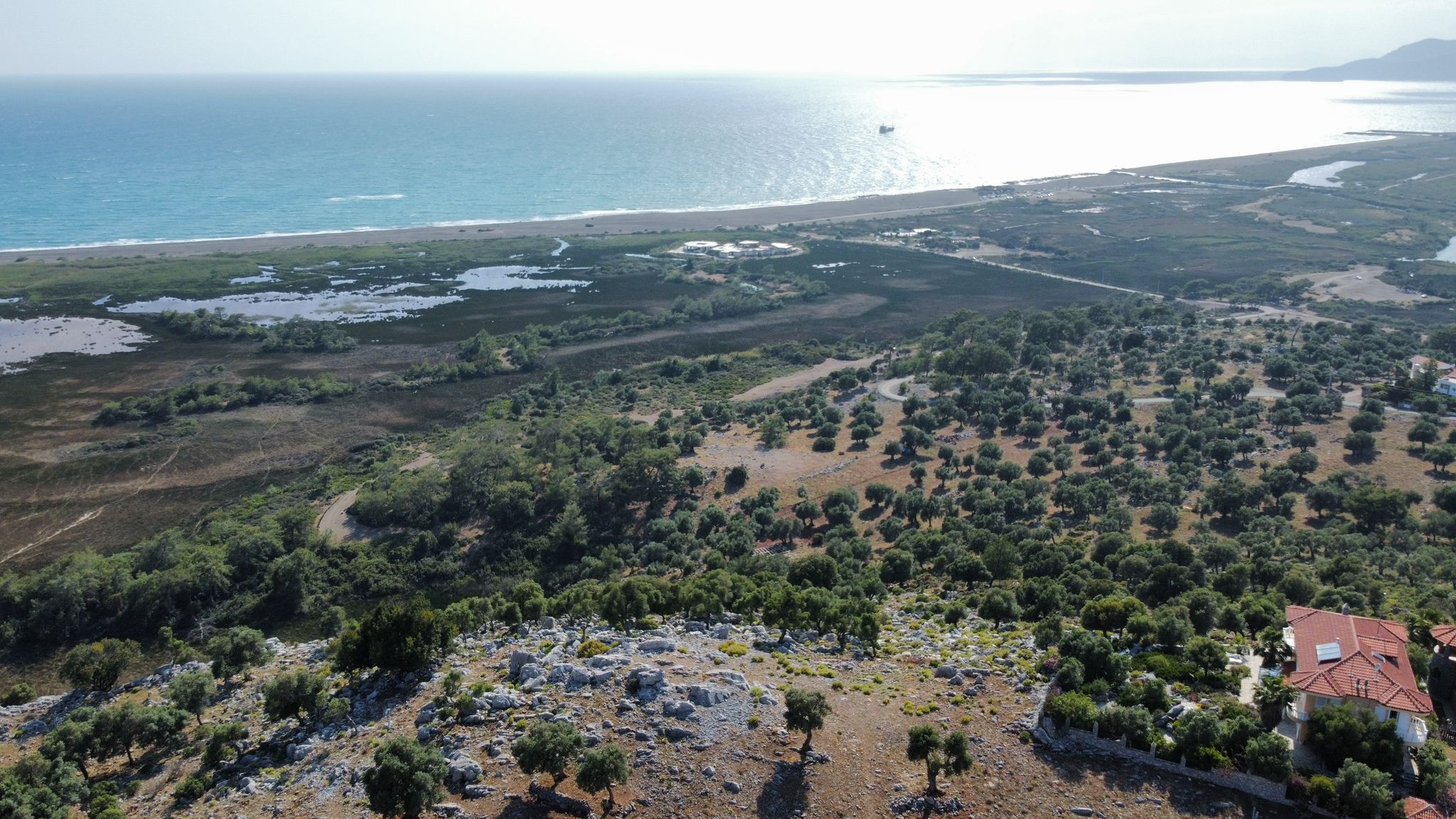 Kayacık Sahil de Satılık 198M2 Deniz Manzaralı Tarla 