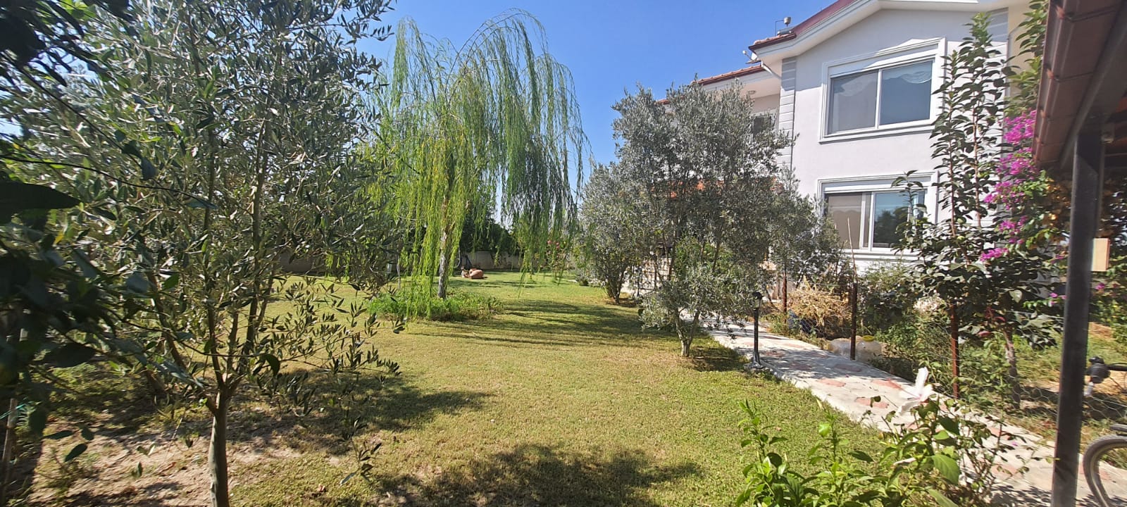 778m2 Arsa İçinde Satılık Dubleks Villa Ref.Kod:4738