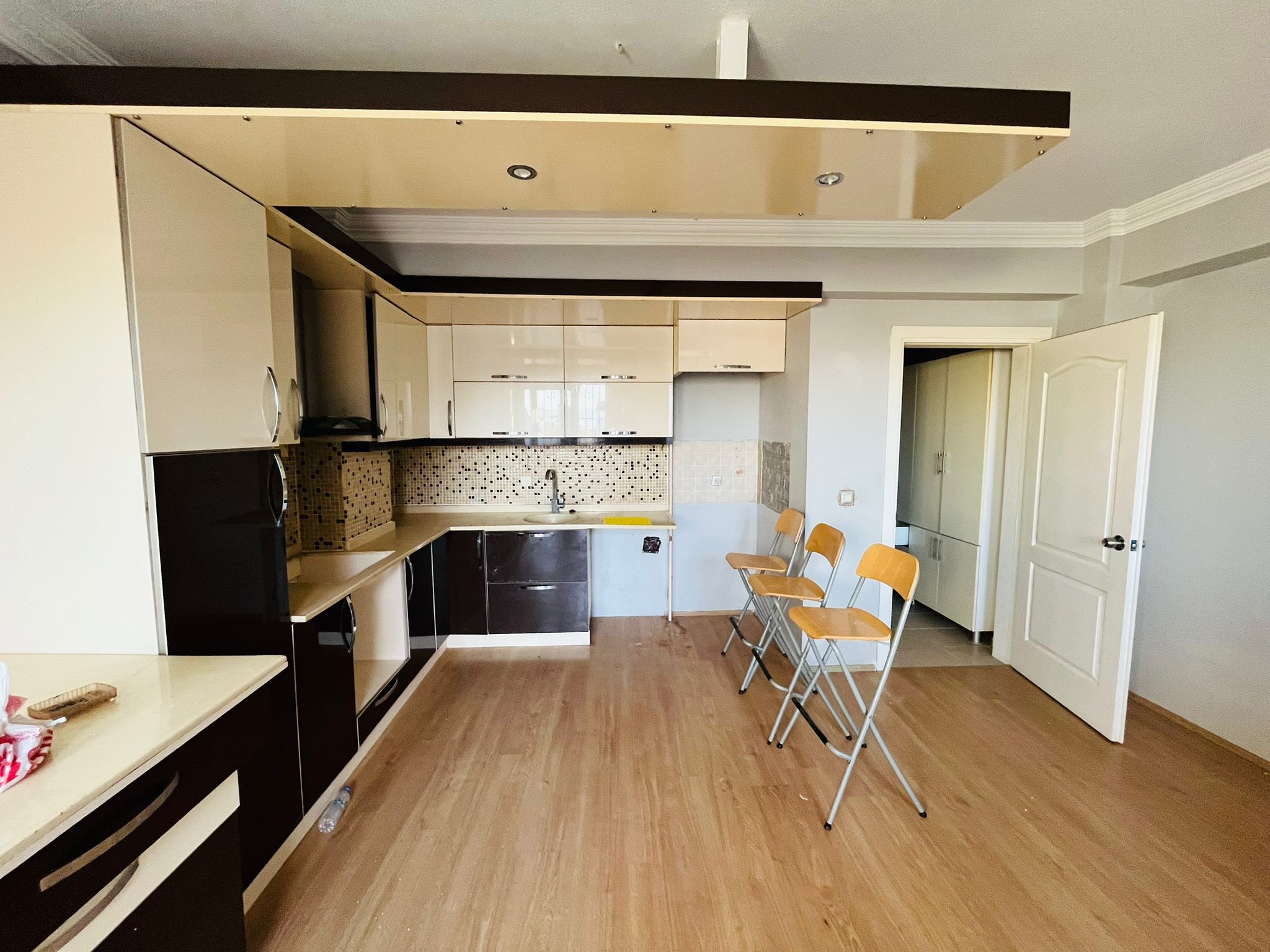 Merkez'de Kiralık Kapalı Mutfak 4+1 Daire Ref.Kodu:7107