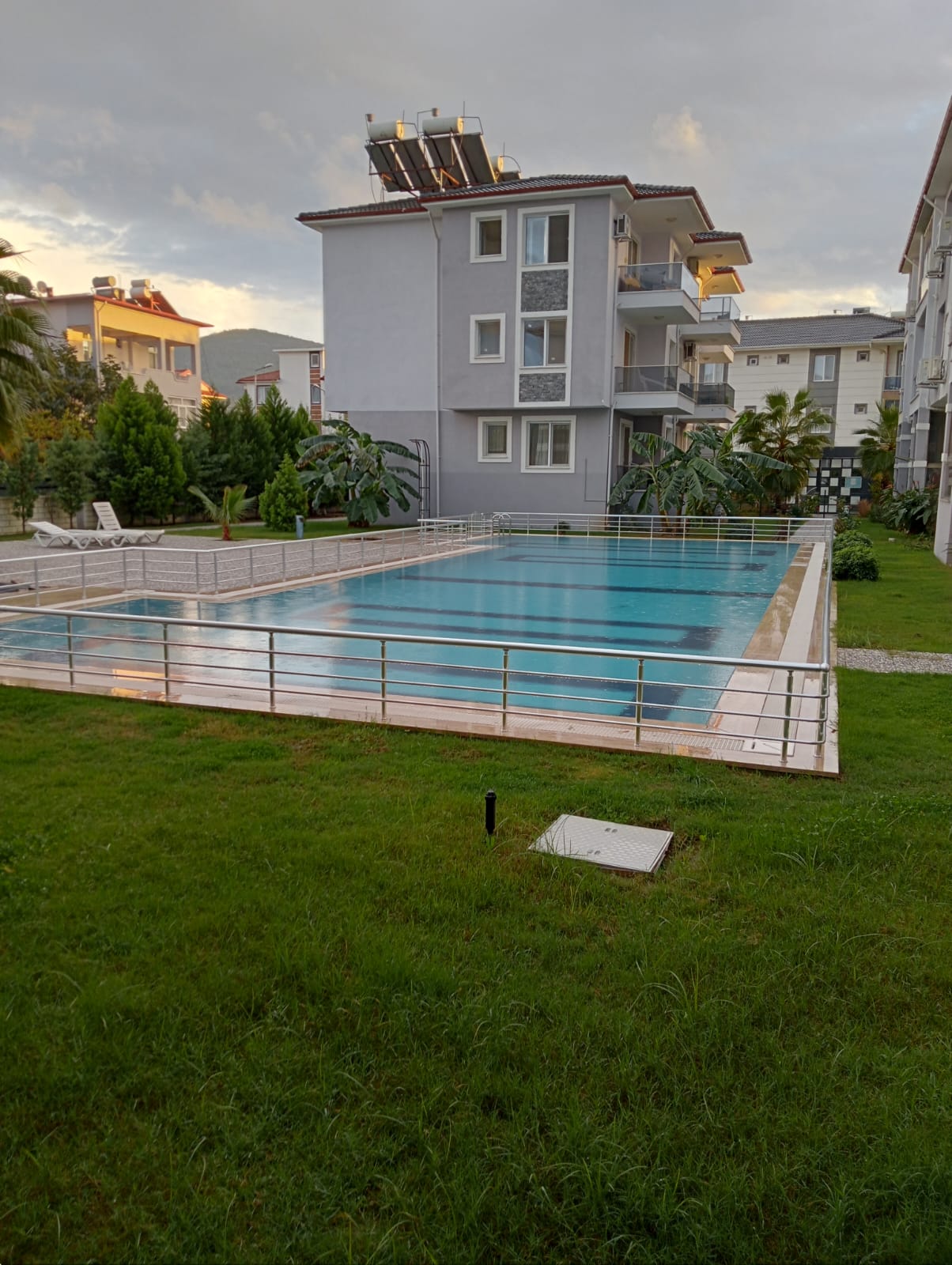 Cesur Emlak'tan Havuzlu Site de Satılık Eşyalı 1+1 65m2 Daire