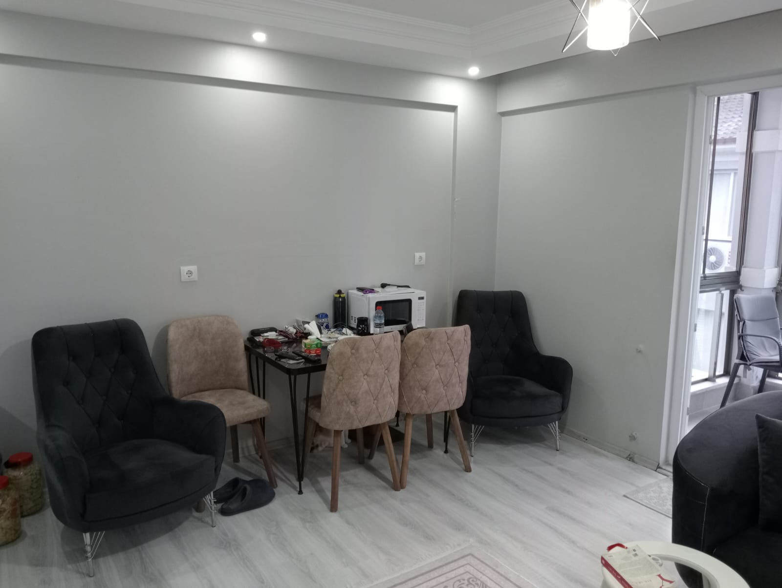 Cesur Emlak'tan Havuzlu Site de Satılık Eşyalı 1+1 65m2 Daire
