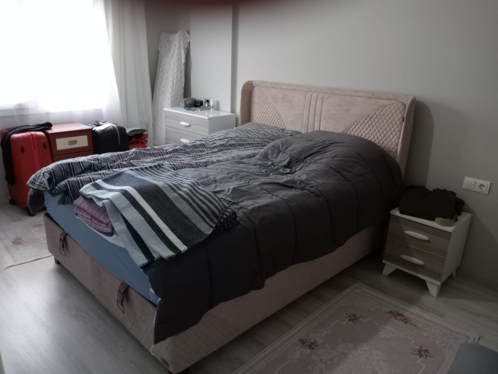 Cesur Emlak'tan Havuzlu Site de Satılık Eşyalı 1+1 65m2 Daire