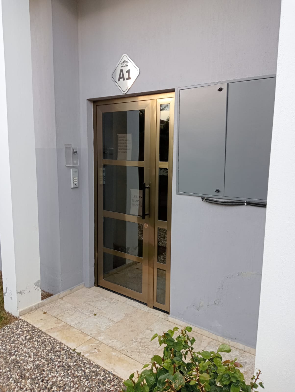 Cesur Emlak'tan Havuzlu Site de Satılık Eşyalı 1+1 65m2 Daire
