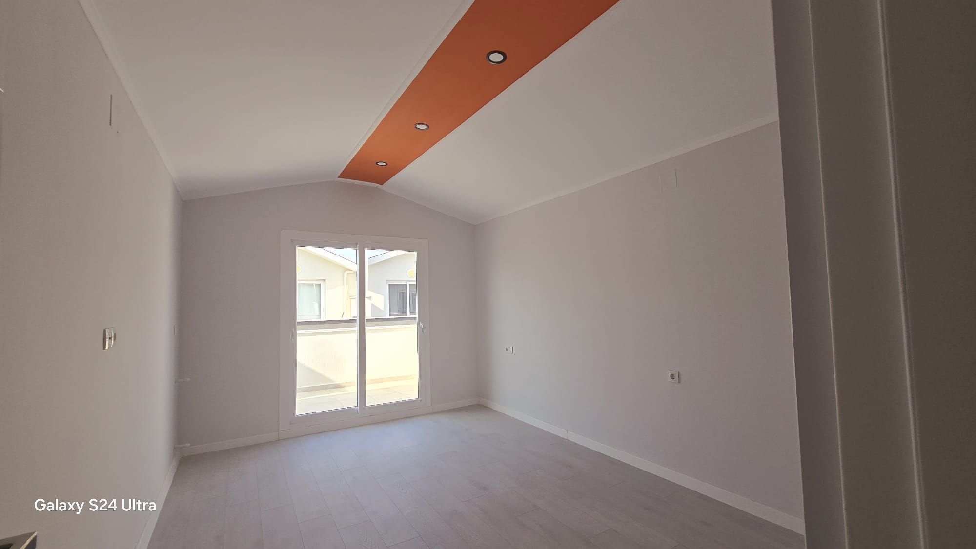 Cesur Emlak'tan Merkez de Asansörlü 3+1 Çatı Dublex Daire