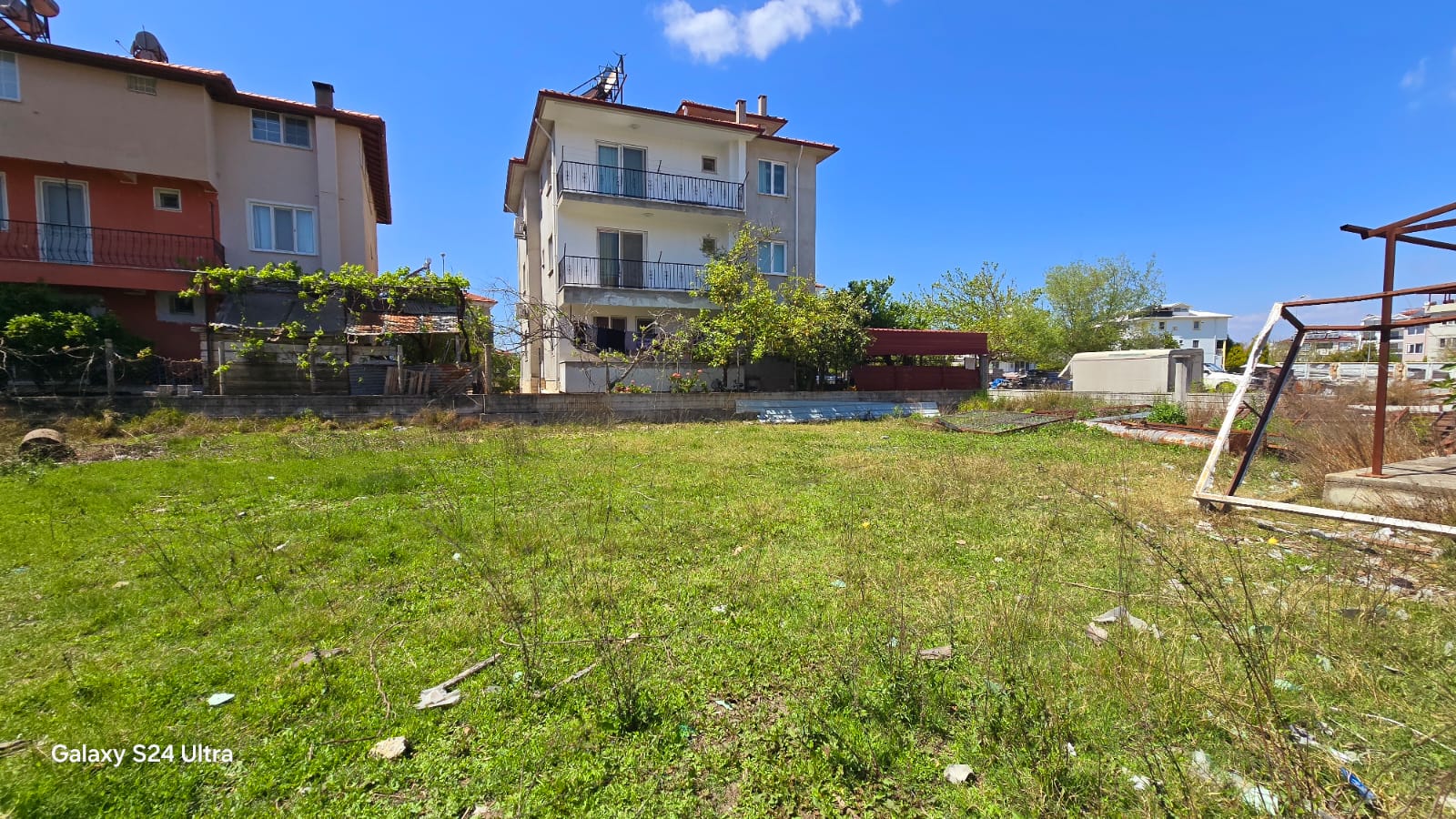 Cesur Emlak'tan Satılık Doğu Cepheli 328m2 Arsa Ref.Koduı:1250