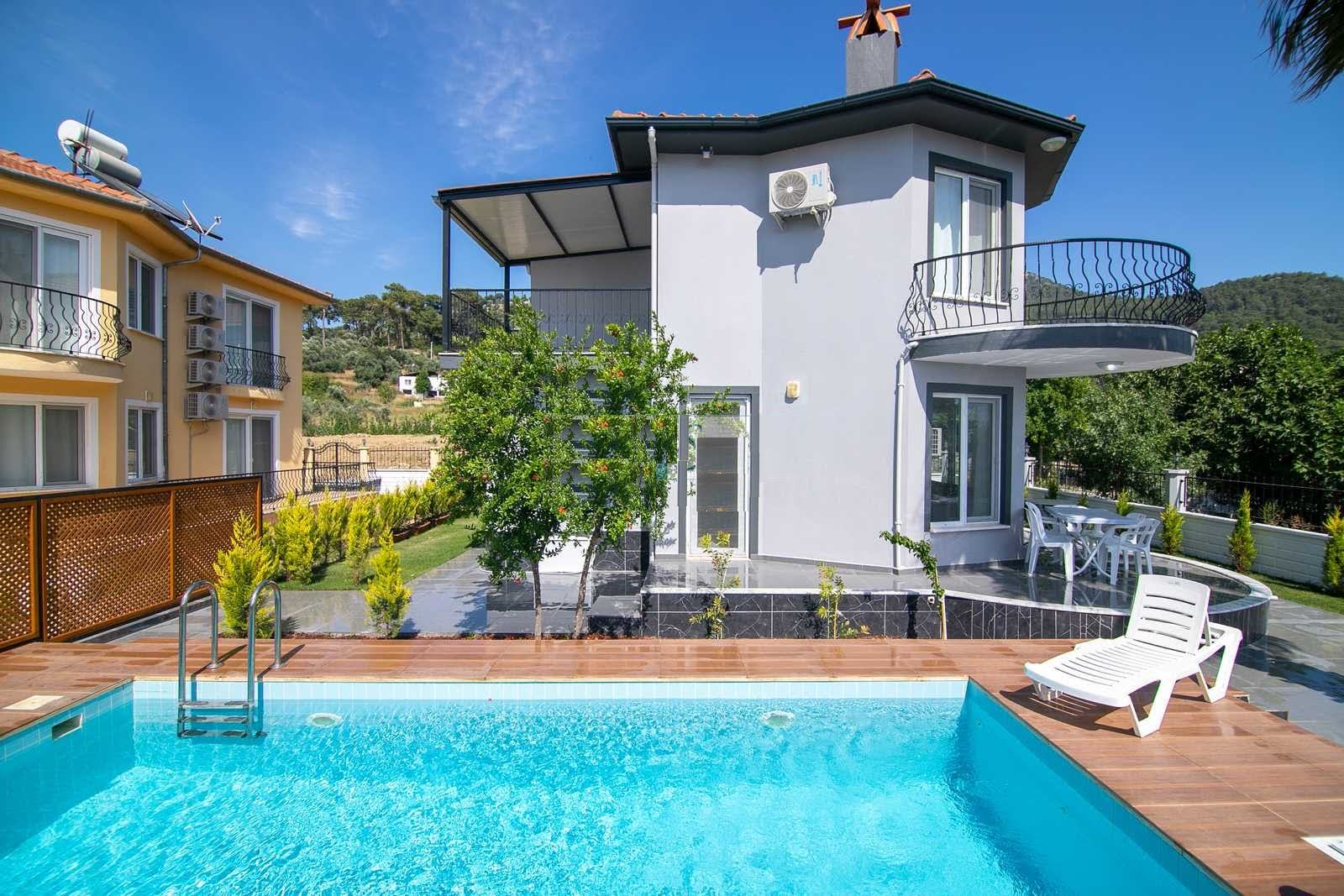 Dalaman Şerefler’de Müstakil Havuzlu 3+1 Deniz Manzaralı Villa