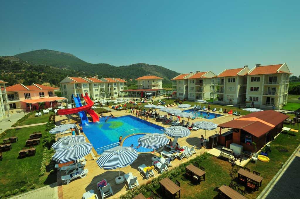 Büyük Havuzlu Sitede Satılık 2+1 Daire Ref.Kodu:7235