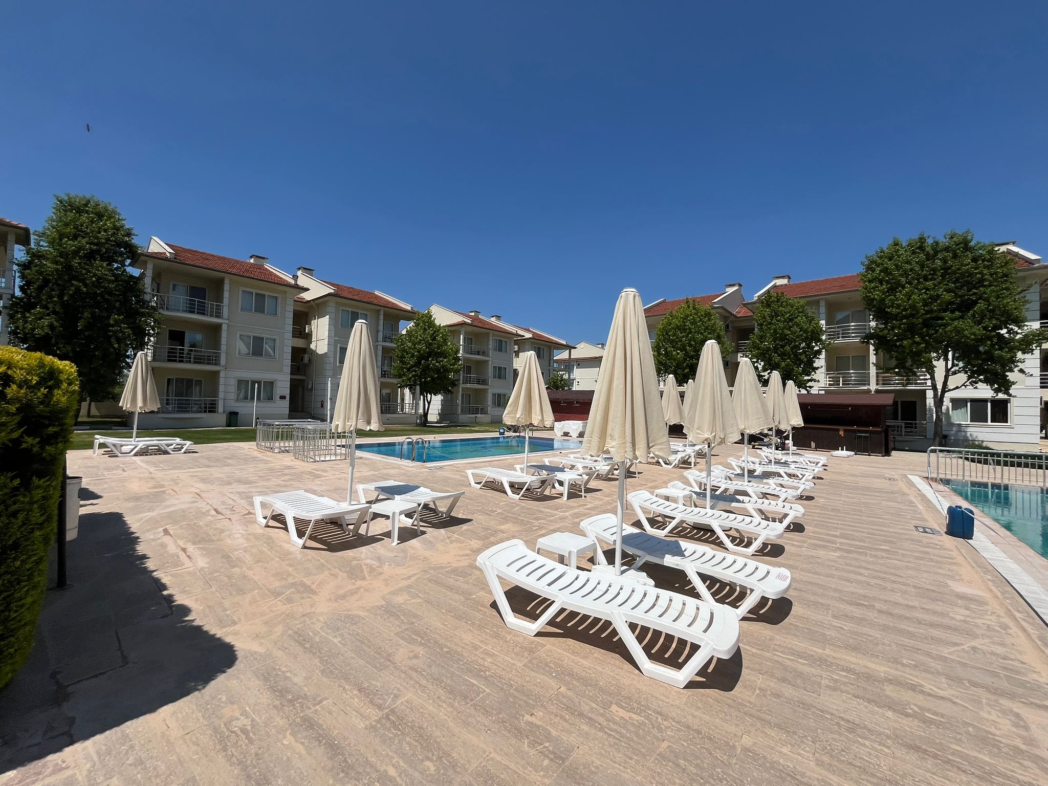 Büyük Havuzlu Sitede Satılık 2+1 Daire Ref.Kodu:7235