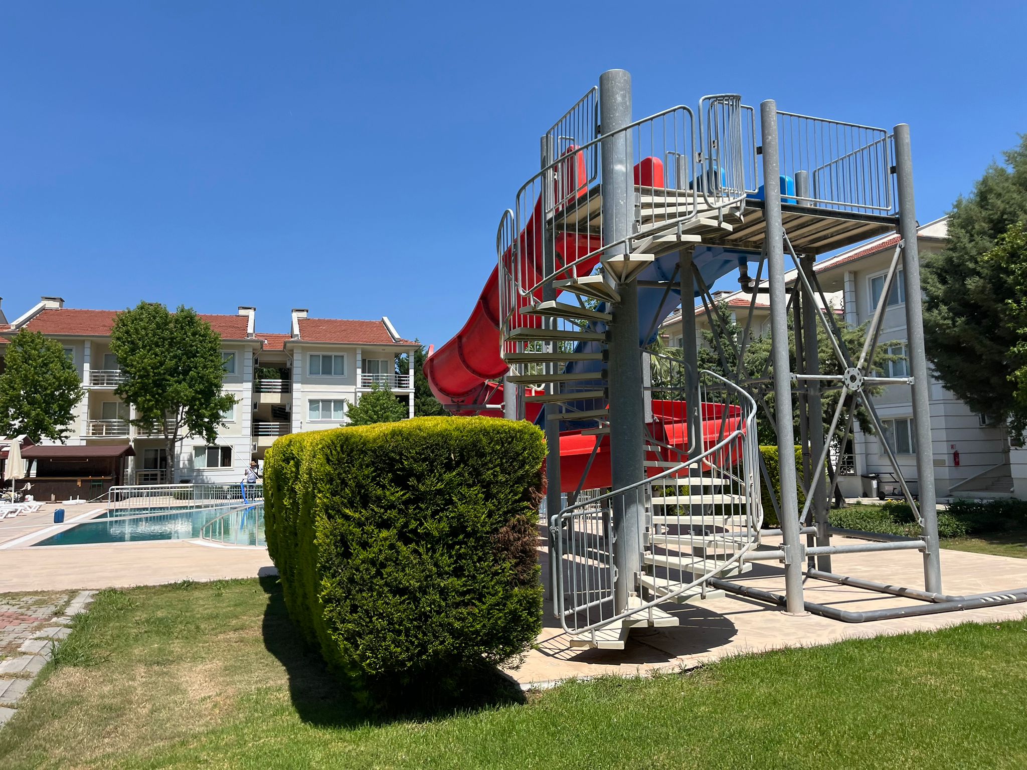 Büyük Havuzlu Sitede Satılık 2+1 Daire Ref.Kodu:7235