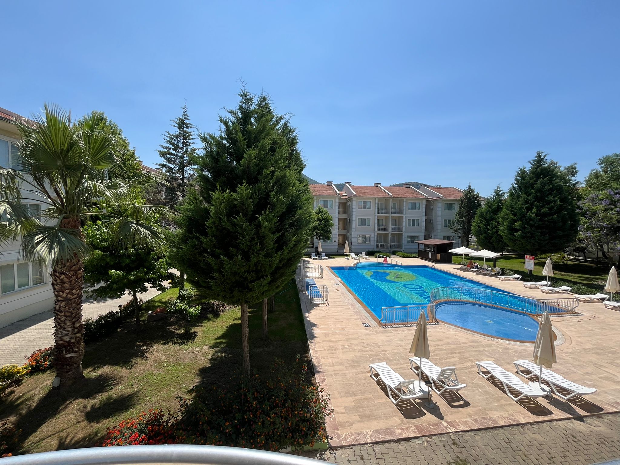 Büyük Havuzlu Sitede Satılık 2+1 Daire Ref.Kodu:7235
