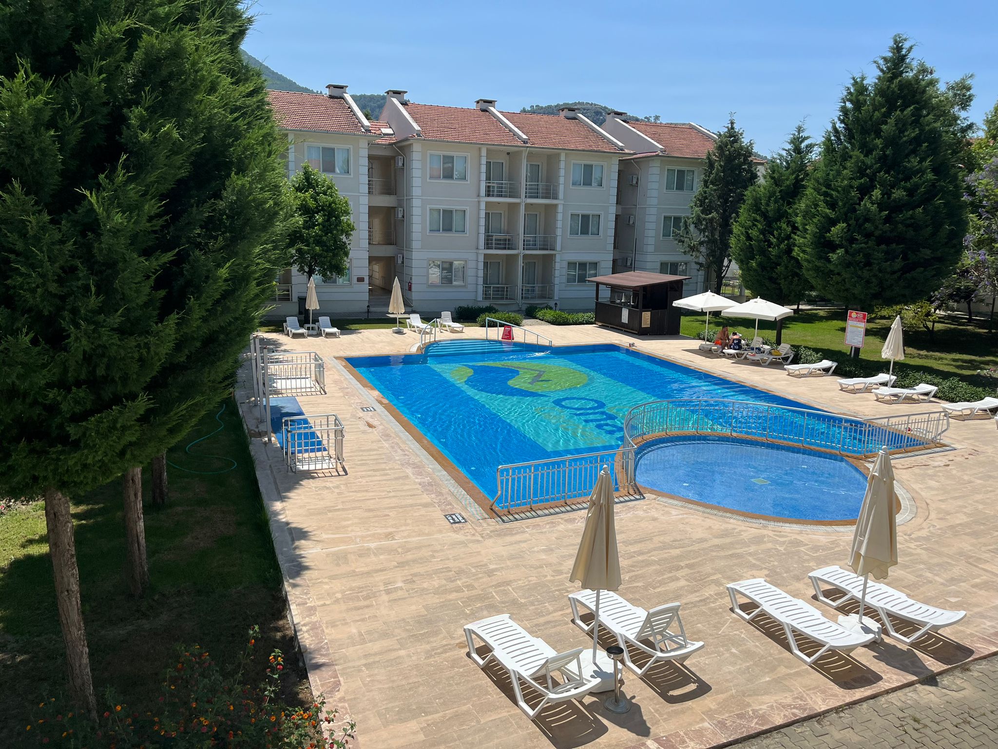 Büyük Havuzlu Sitede Satılık 2+1 Daire Ref.Kodu:7235