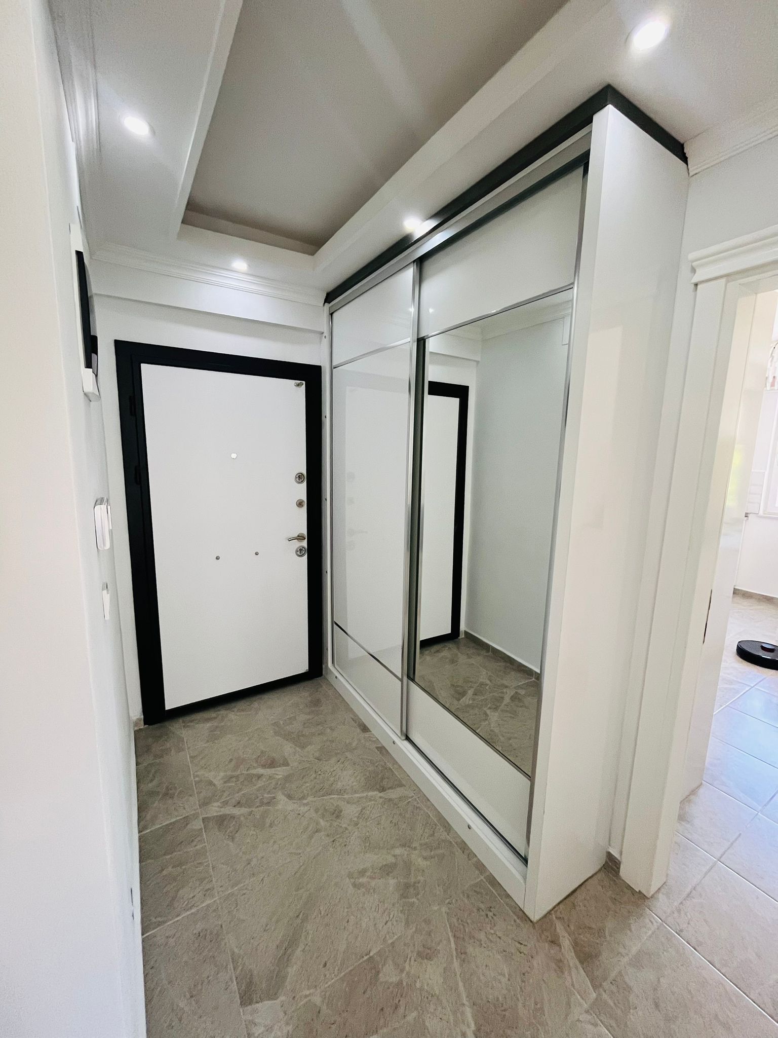 Merkez'de Kiralık 3+1 Kapalı Mutfak Daire Ref.Kodu:7244