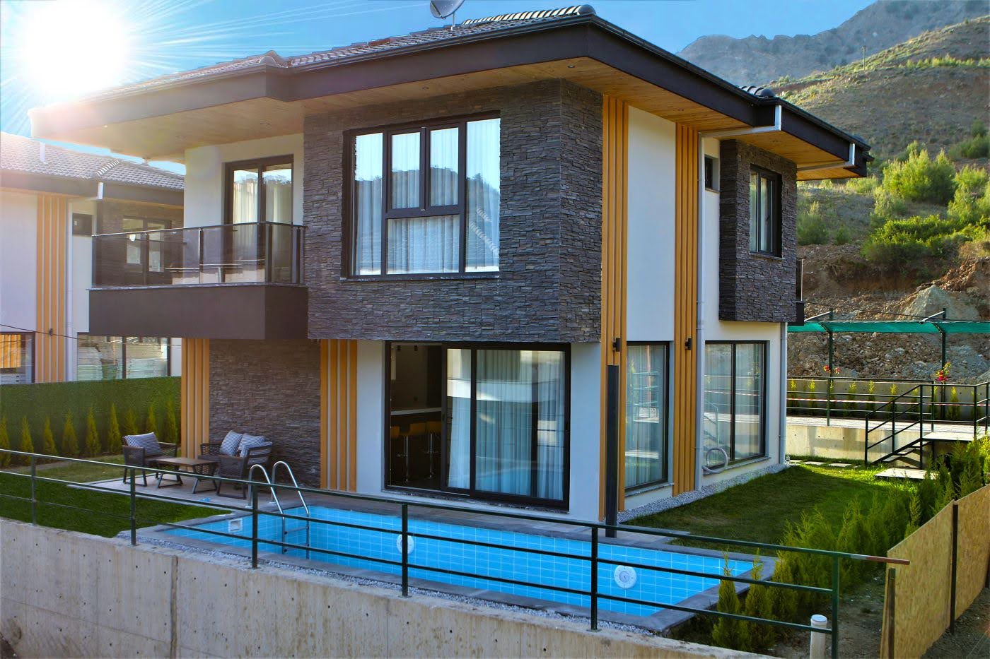 Büyük Havuzlu Sitede Satılık 2+1 Daire Ref.Kodu:7235