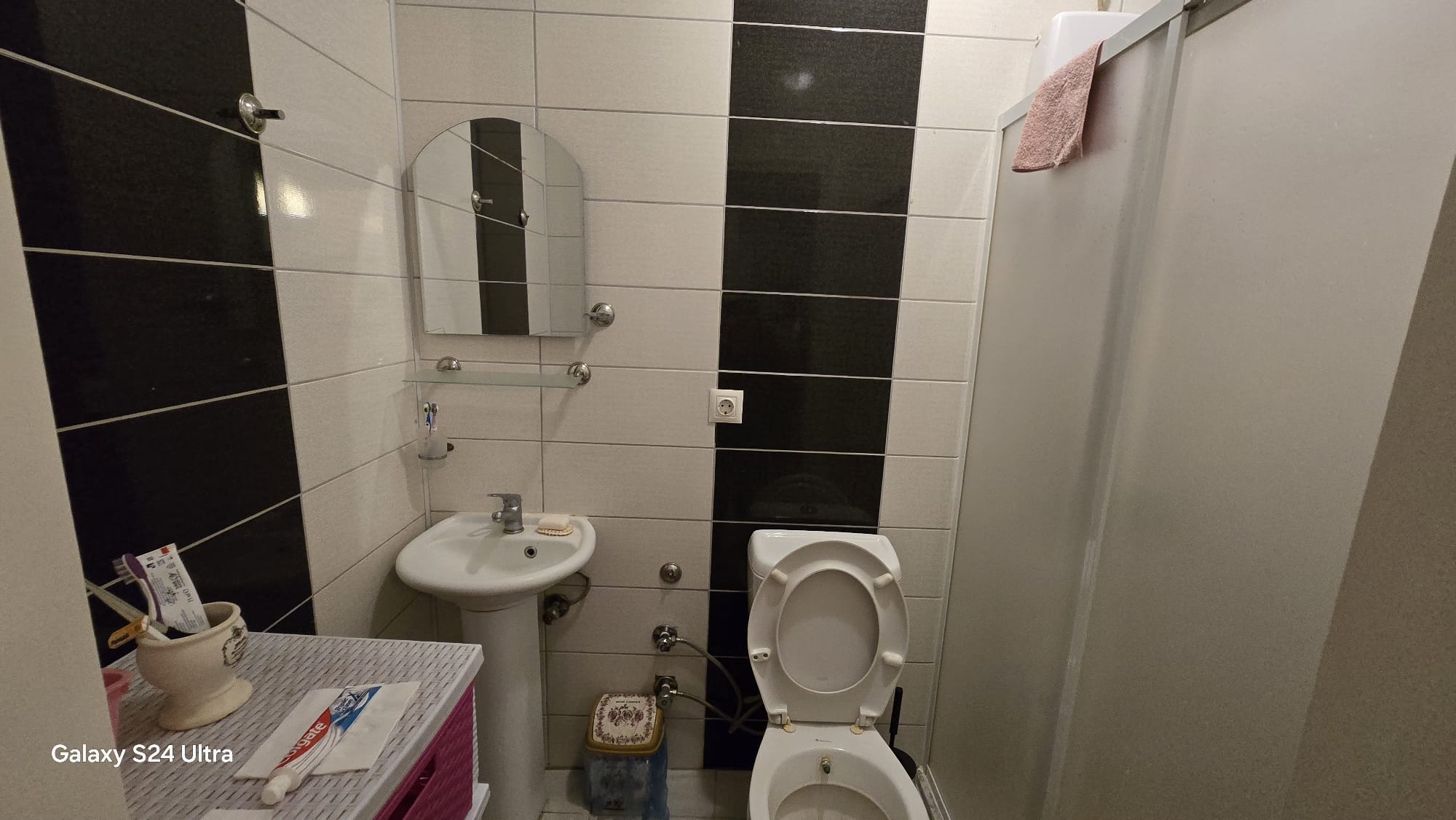 DALAMAN MERKEZ'DE 3+1 SATILIK FULL EŞYALI DAİRE – 96 m², 2 BANYO