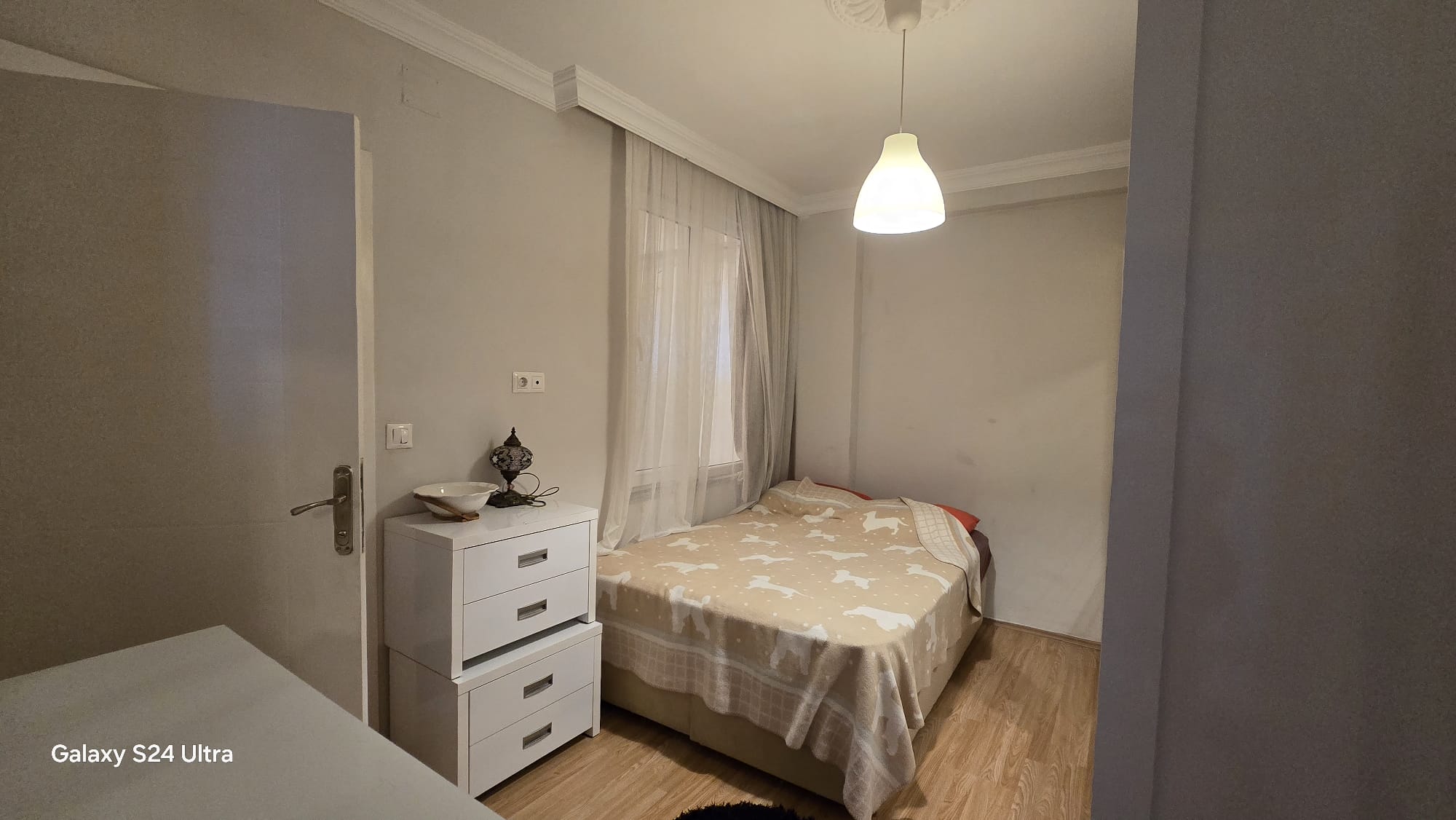 DALAMAN MERKEZ'DE 3+1 SATILIK FULL EŞYALI DAİRE – 96 m², 2 BANYO