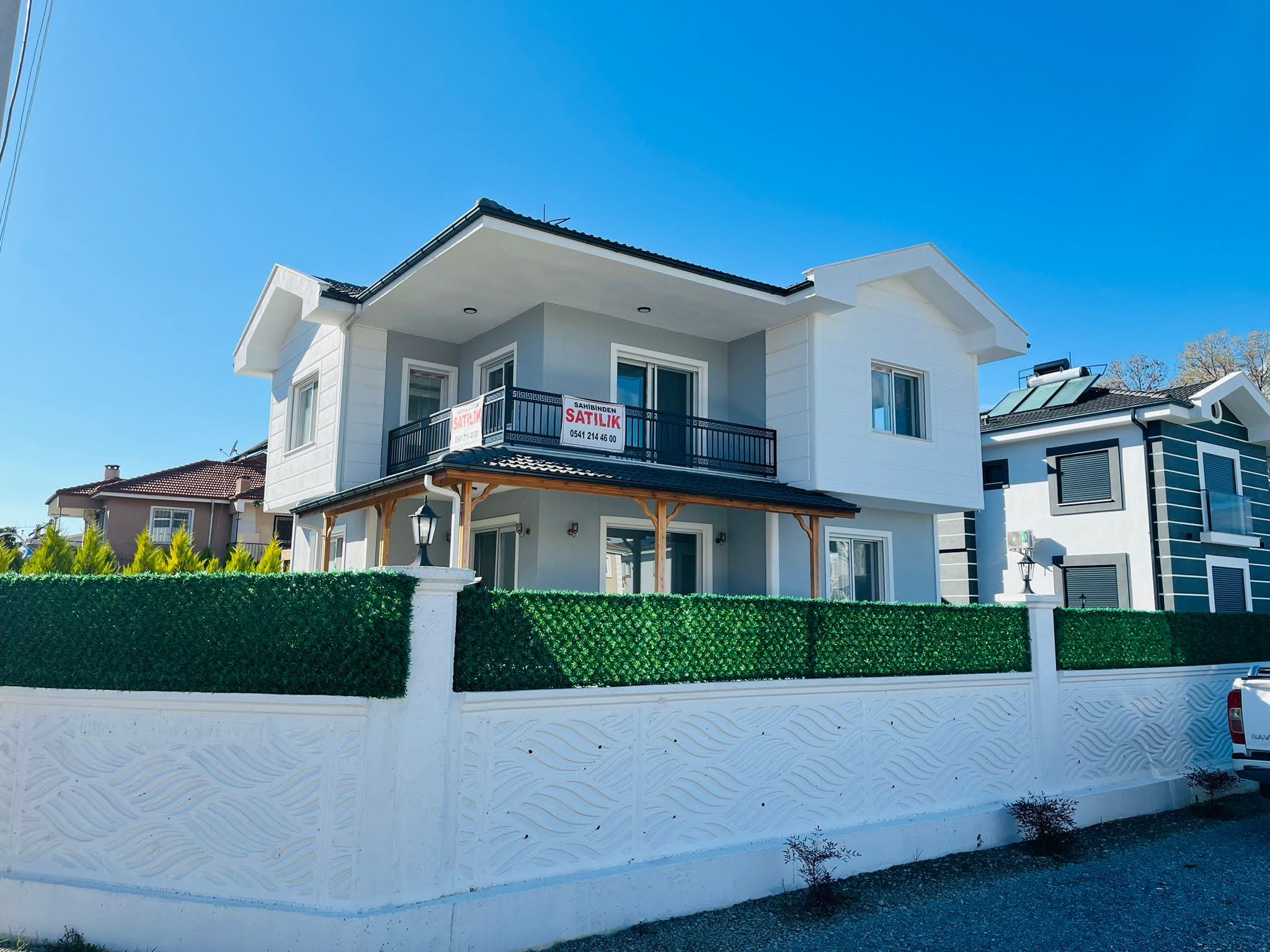 400 m² Arsa İçinde 3+1 Müstakil Villa – Havuzlu, Yeni Yapı, Anahtar Teslim