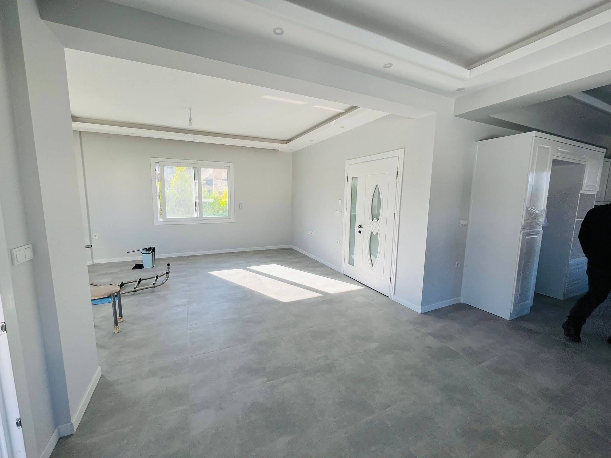 400 m² Arsa İçinde 3+1 Müstakil Villa – Havuzlu, Yeni Yapı, Anahtar Teslim