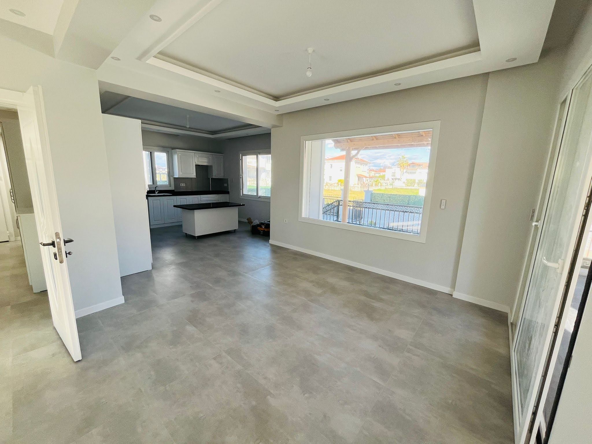 400 m² Arsa İçinde 3+1 Müstakil Villa – Havuzlu, Yeni Yapı, Anahtar Teslim