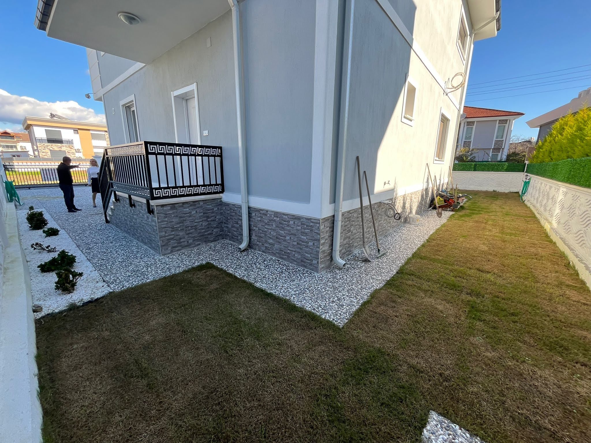 400 m² Arsa İçinde 3+1 Müstakil Villa – Havuzlu, Yeni Yapı, Anahtar Teslim