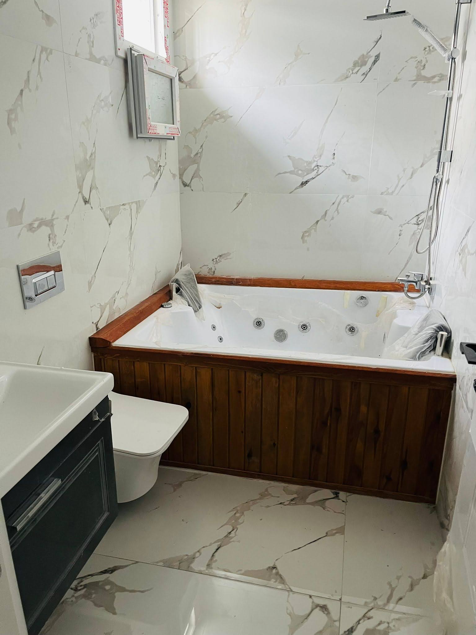dalaman karaçalıda 3+1havuzlu triplex satılık villa