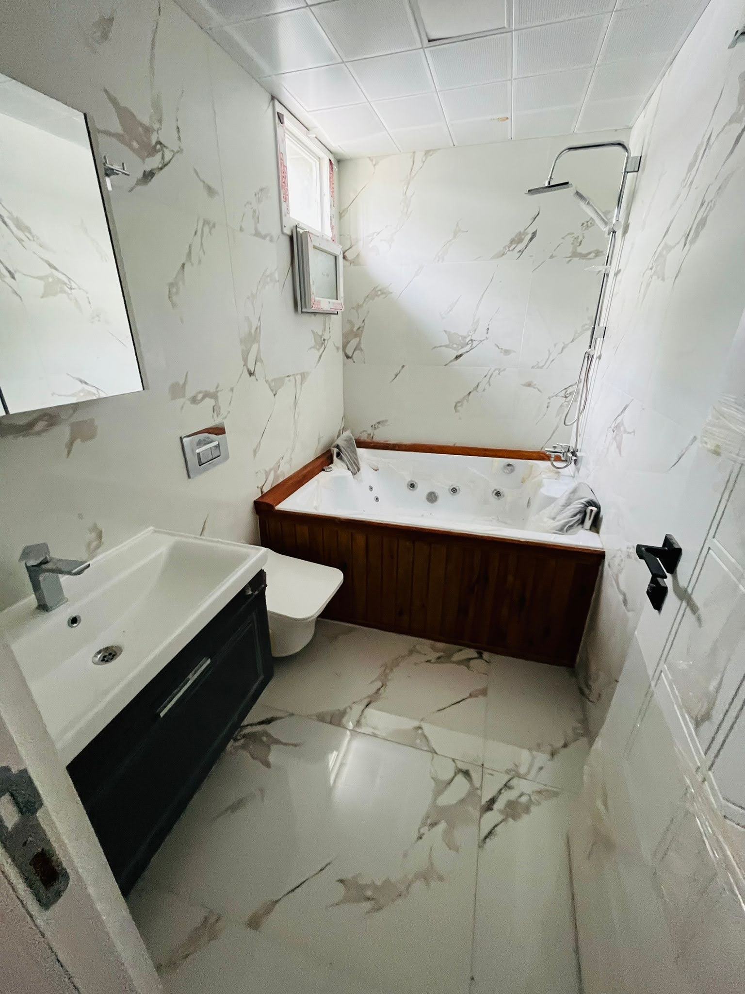 dalaman karaçalıda 3+1havuzlu triplex satılık villa