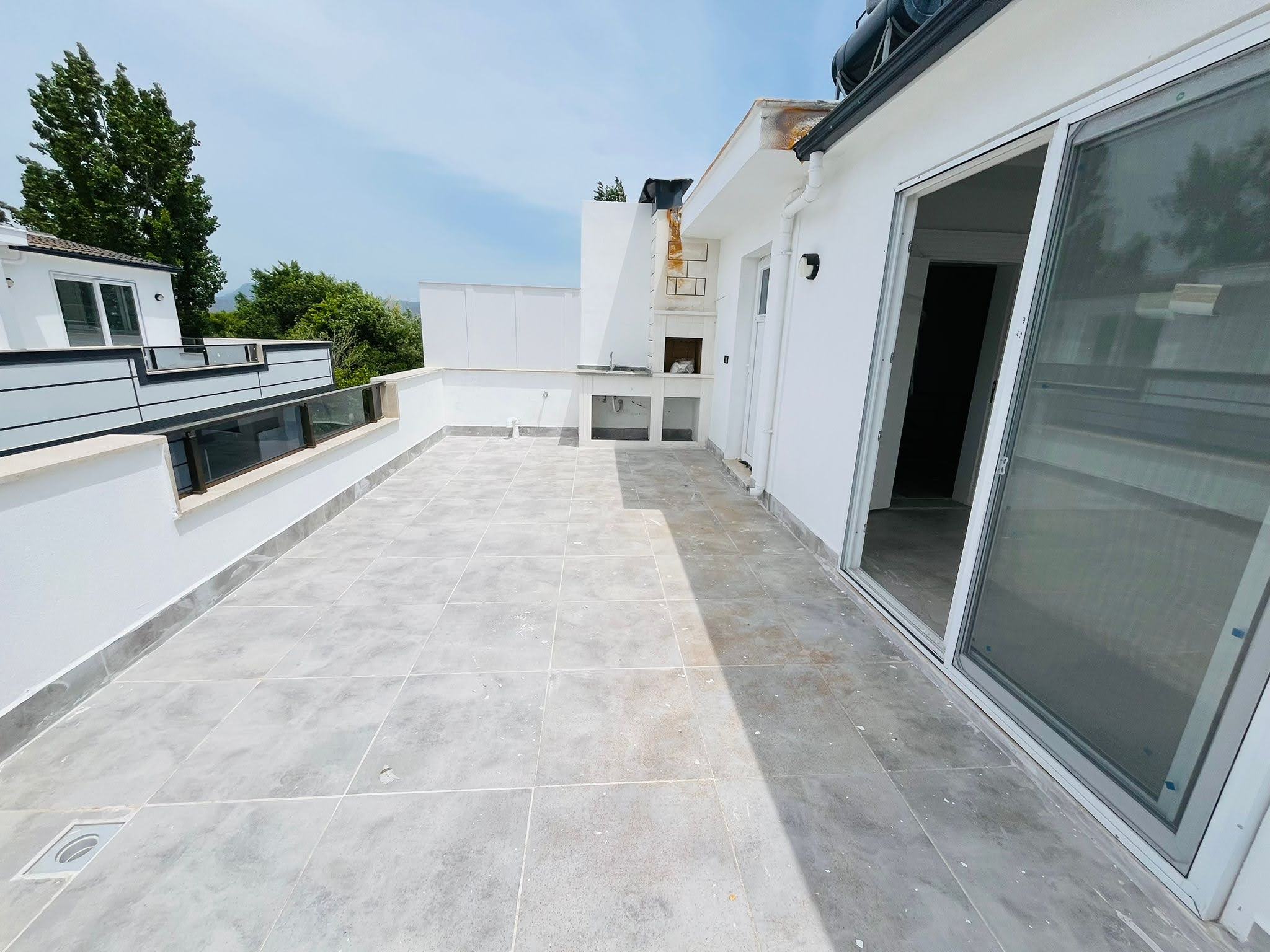 dalaman karaçalıda 3+1havuzlu triplex satılık villa