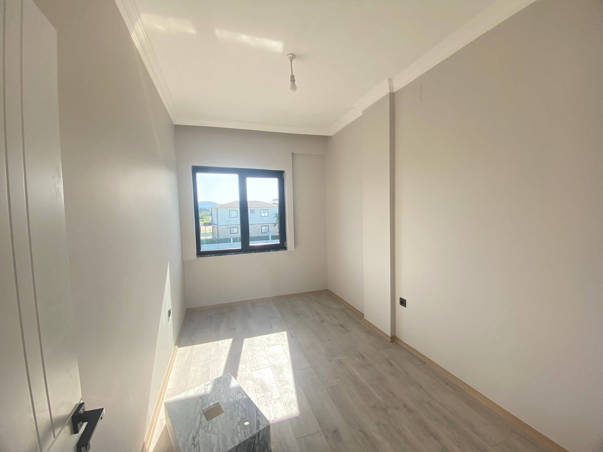 Karaçalı’da Prestijli Sitede Kiralık Villa – 3+1, Bahçeli, Ortak Havuzlu