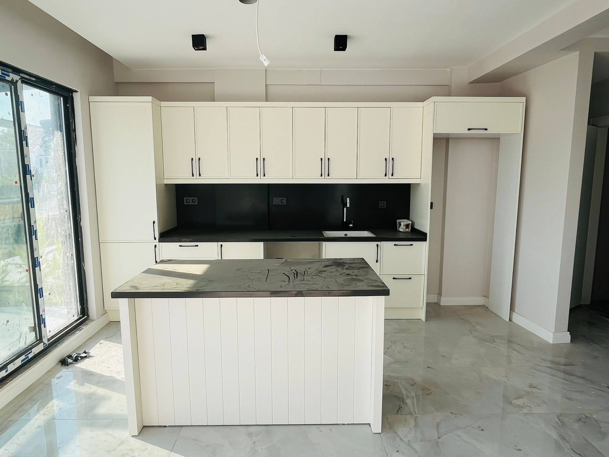 Karaçalı’da Prestijli Sitede Kiralık Villa – 3+1, Bahçeli, Ortak Havuzlu