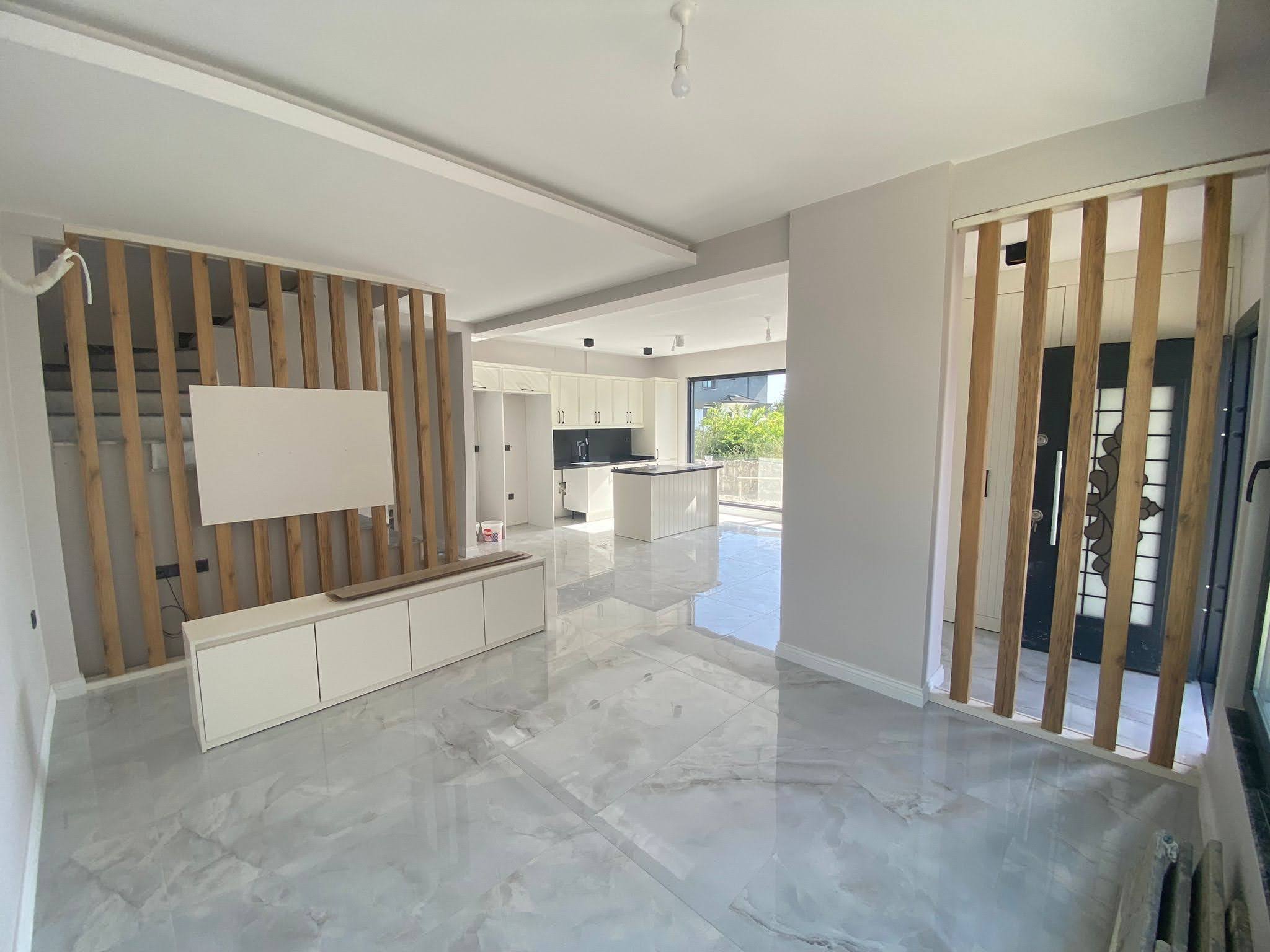 Karaçalı’da Prestijli Sitede Kiralık Villa – 3+1, Bahçeli, Ortak Havuzlu
