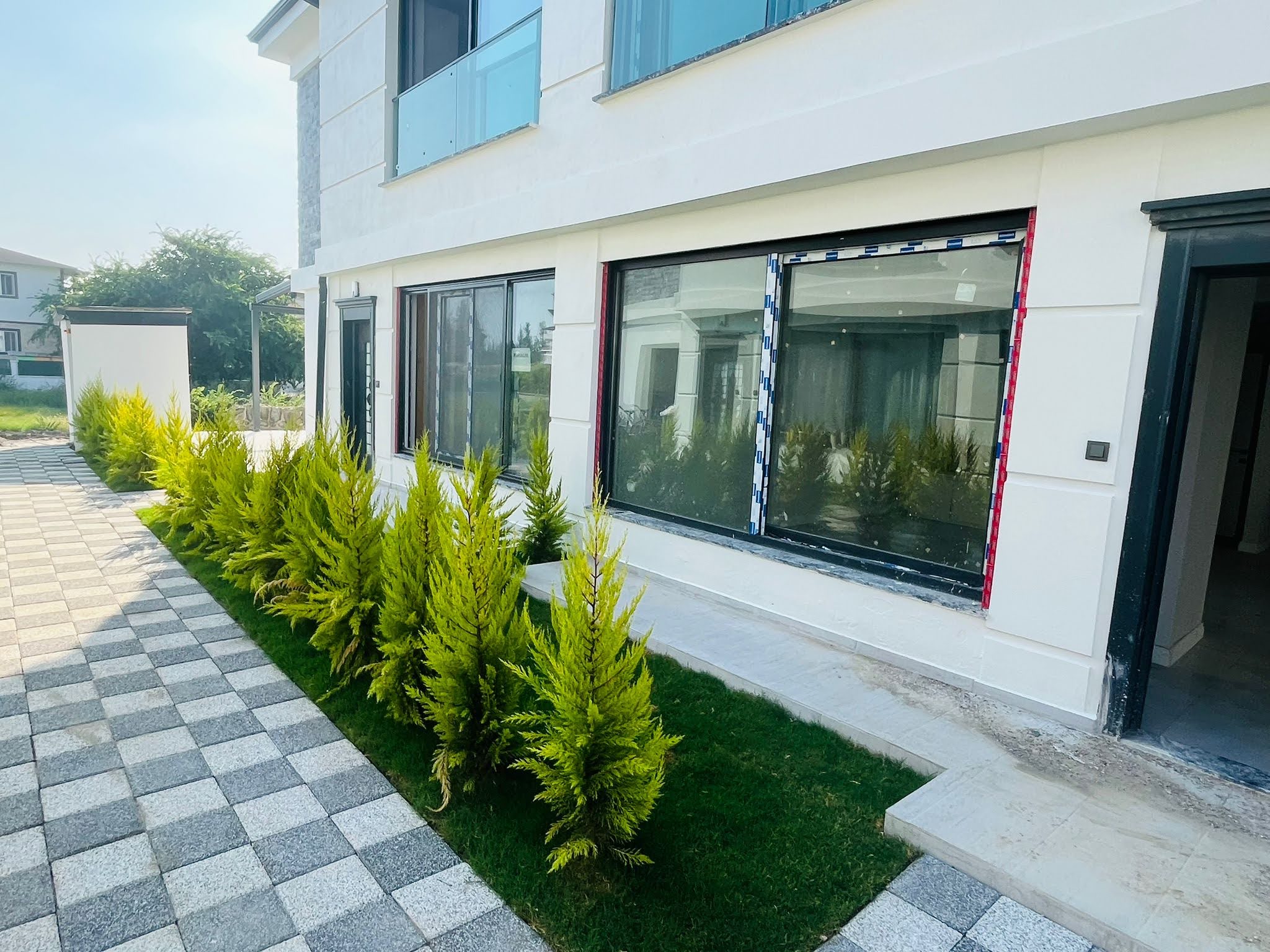 Karaçalı’da Prestijli Sitede Kiralık Villa – 3+1, Bahçeli, Ortak Havuzlu