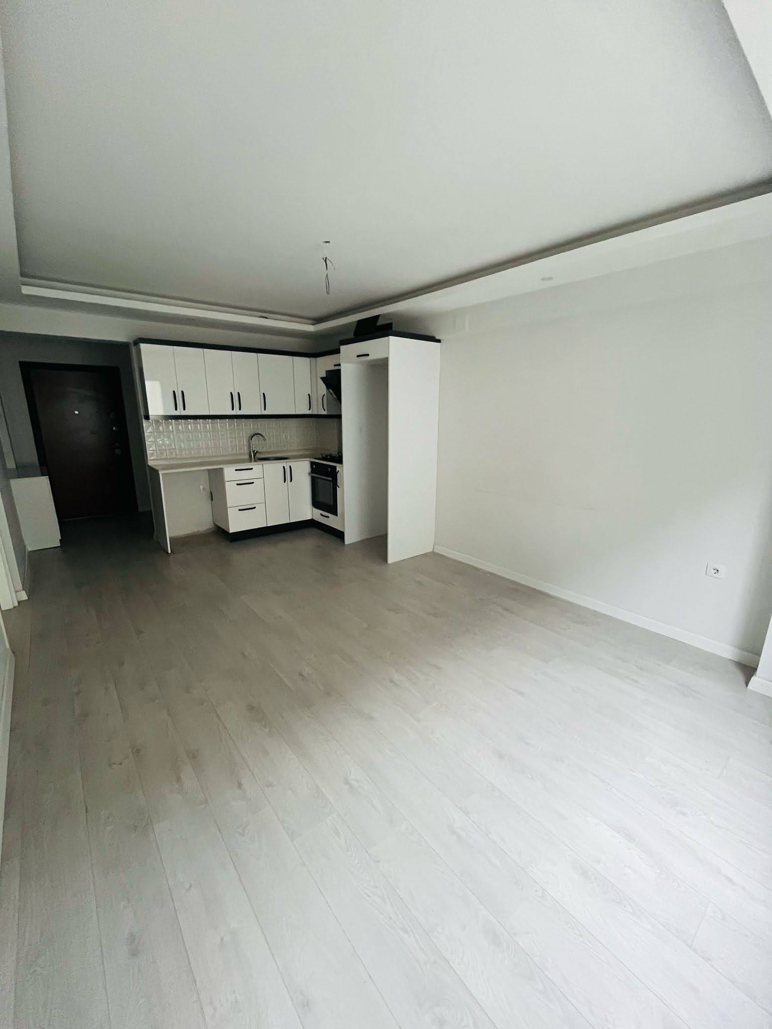 PTT Sokağı'nda 1+1 Kiralık Daire – Yeni Bina – 50 m²
