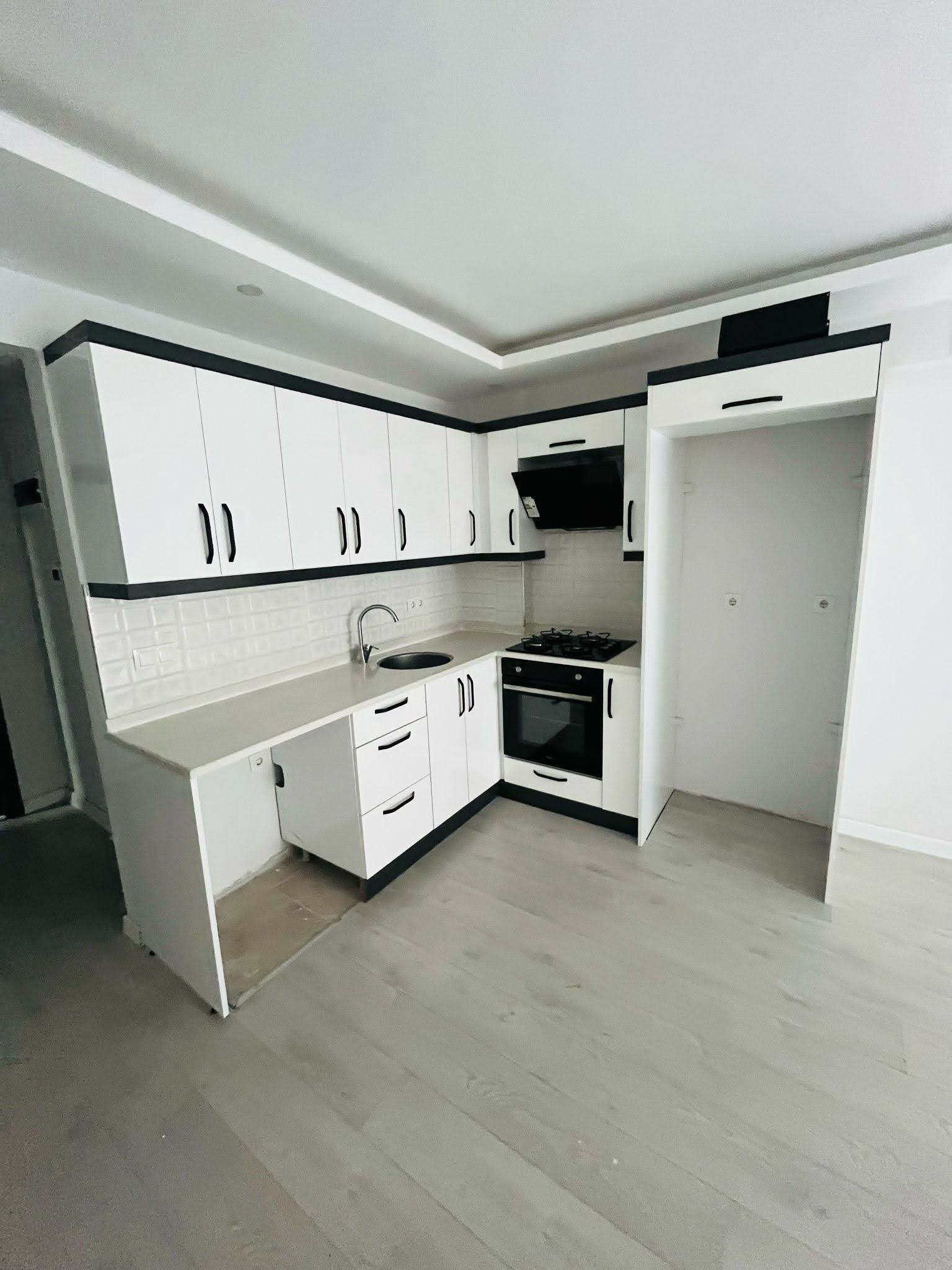 PTT Sokağı'nda 1+1 Kiralık Daire – Yeni Bina – 50 m²