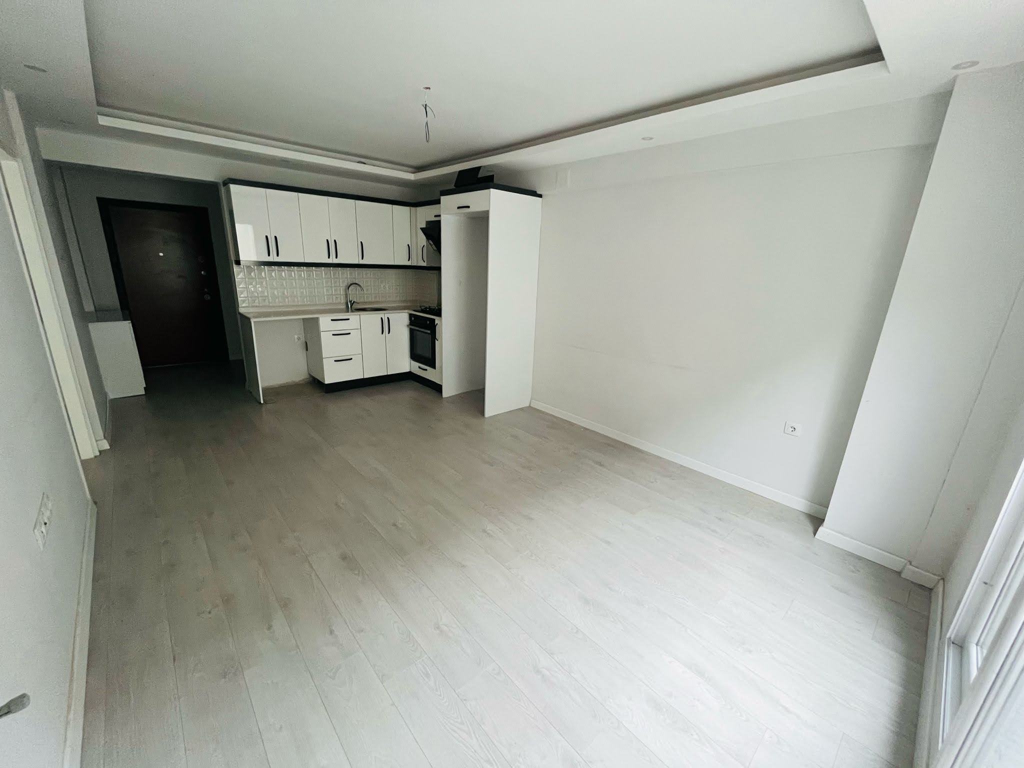 PTT Sokağı'nda 1+1 Kiralık Daire – Yeni Bina – 50 m²