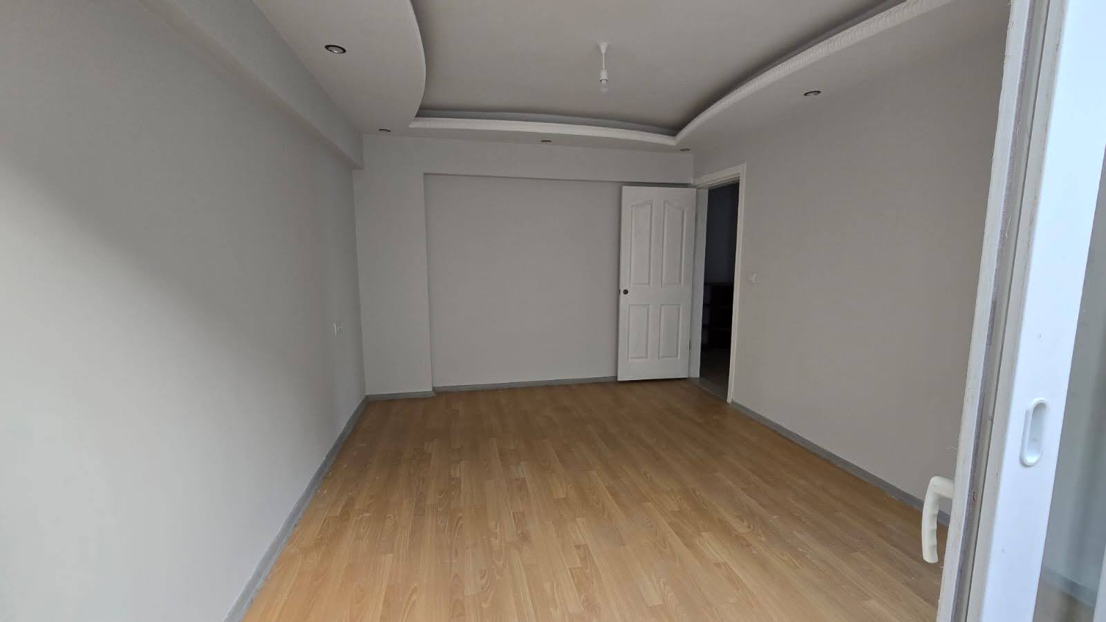 Dalaman Merkez – Balkonlu, 2+1 Kiralık Daire – 1. Kat