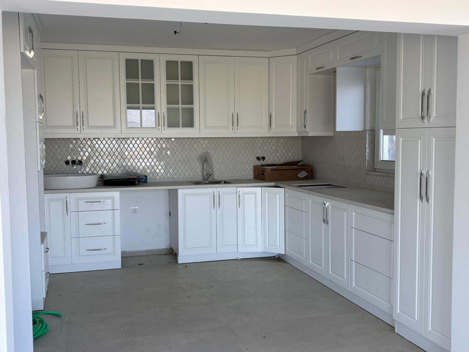 Doğa İle İçİçe 200m2 Satılık Bahçe Elektrik ve Suyu Hazır