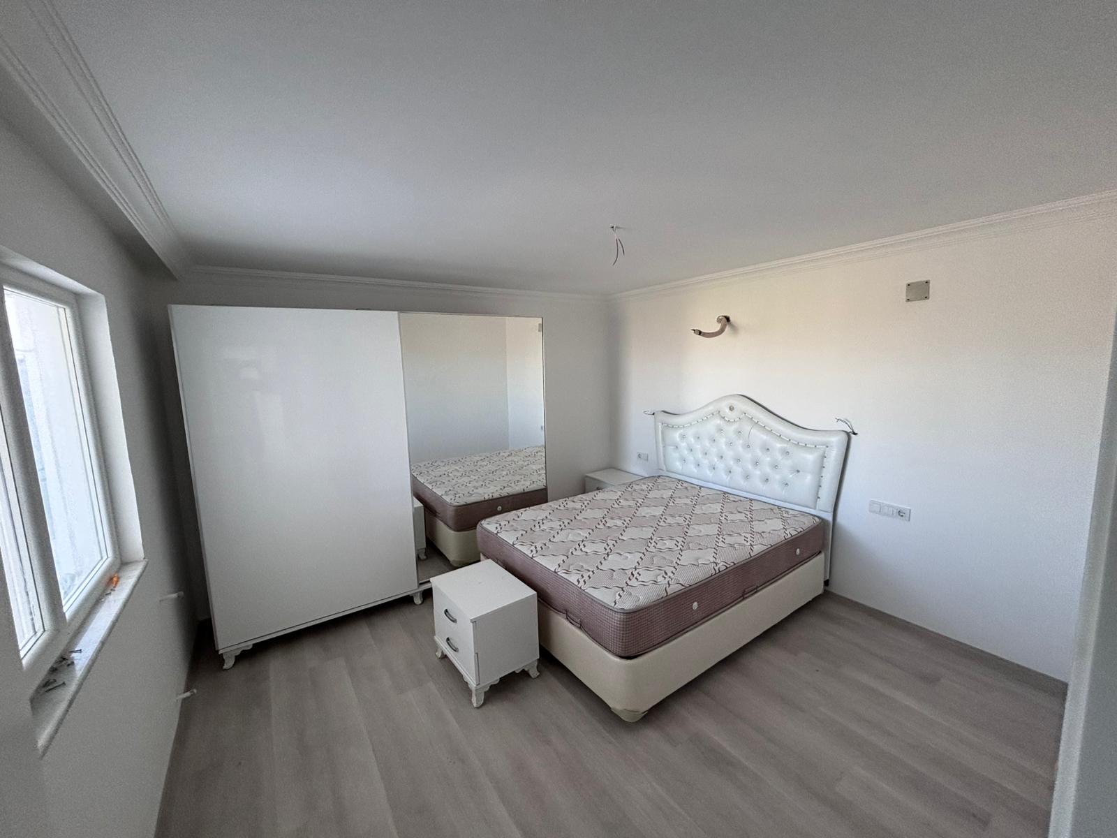 Doğa İle İçİçe 200m2 Satılık Bahçe Elektrik ve Suyu Hazır