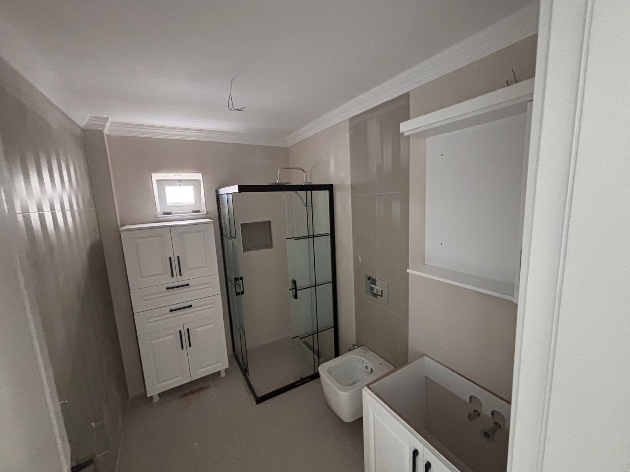 Doğa İle İçİçe 200m2 Satılık Bahçe Elektrik ve Suyu Hazır